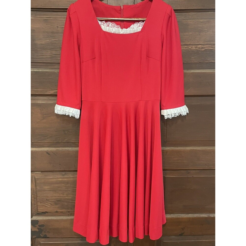 Vintage handmade long sleeve red dress with white lace accent knee length Square